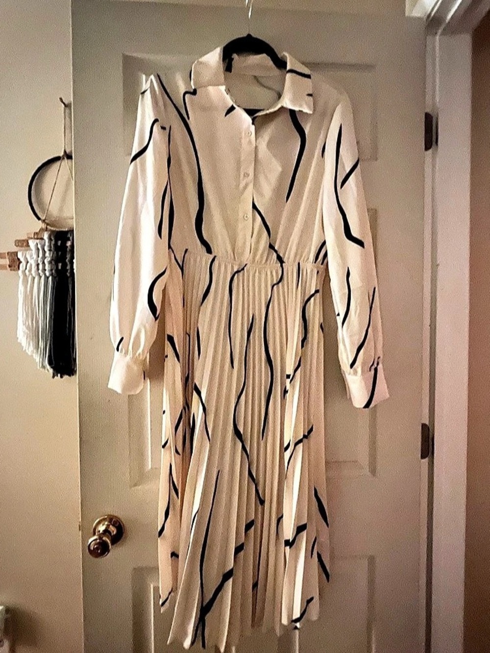 SHEIN Abstract Midi Dress in Cream & Black Size Large